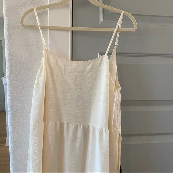 Lulu’s Dress Maxi NWT Magical Soiree Cream Sleeveless Tiered - Picture 3 of 6
